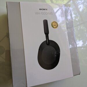 NEW SEALED - Sony - WH-1000XM5 Wireless Noise-Canceling  Headphones - Black